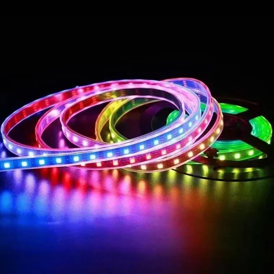 Bande LED DMX avec bande LED RGB adressable 5050 Bande lumineuse noire étanche